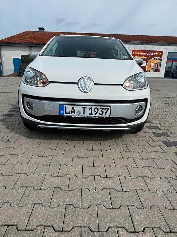 Weiß Gebraucht 2014 VW cross up! Kleinwagen | 9.500 € (Fairer Preis) - Bild 1/4