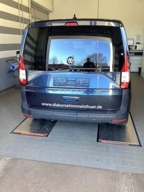 Gebraucht VW Caddy Basis 122 PS (89 kW) 2021 Starlight blue metallic Van / Kleinbus