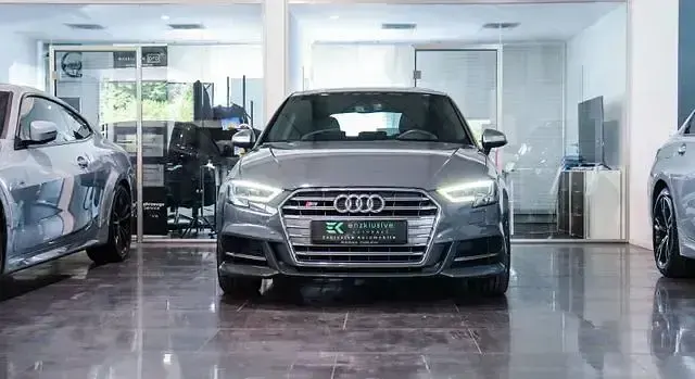 Gebraucht Audi S3 Comfort 310 PS (228 kW) 2017 Grau Limousine