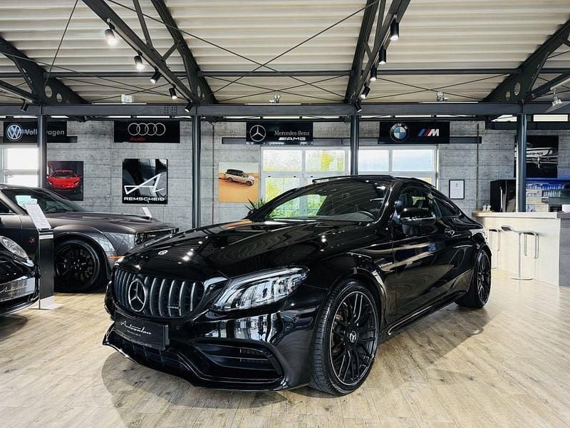 Obsidianschwarz metalliclack Gebraucht 2022 Mercedes C63 AMG AMG Coupé | 67.990 € (Fairer Preis) - Bild 1/4
