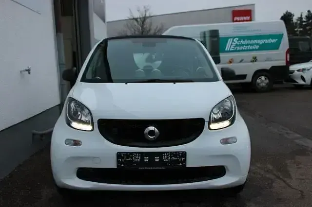 Gebraucht Smart ForTwo Electric Drive 74 kW (101 PS) 2019 Weiß Coupé