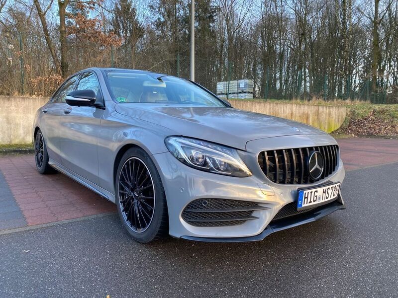 Blau Gebraucht 2014 Mercedes C220 AMG Limousine | 21.499 € (Teuer) - Bild 1/4