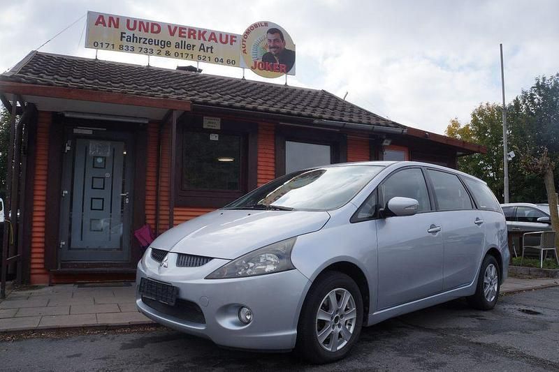 Silber Gebraucht 2005 Mitsubishi Grandis Van / Kleinbus | 2.990 € (Fairer Preis) - Bild 1/4