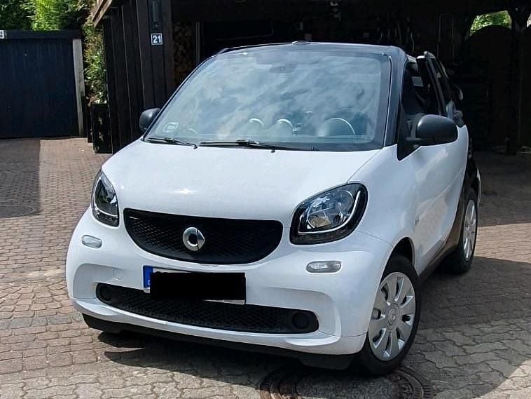 Gebraucht Smart ForTwo Cabrio Basis 71 PS (52 kW) 2019 Andere farben Cabrio