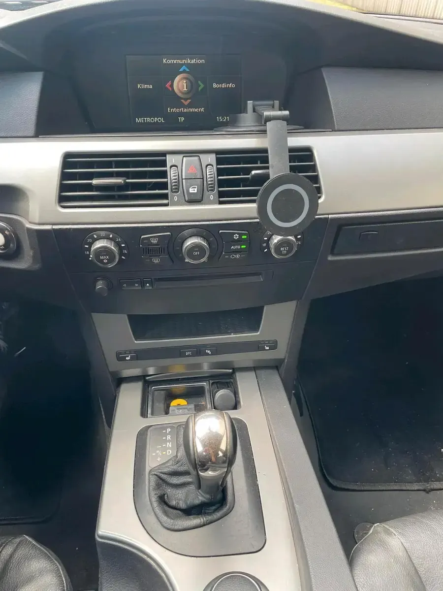 Gebraucht BMW 520 163 PS (119 kW) 2006 Silber Kombi