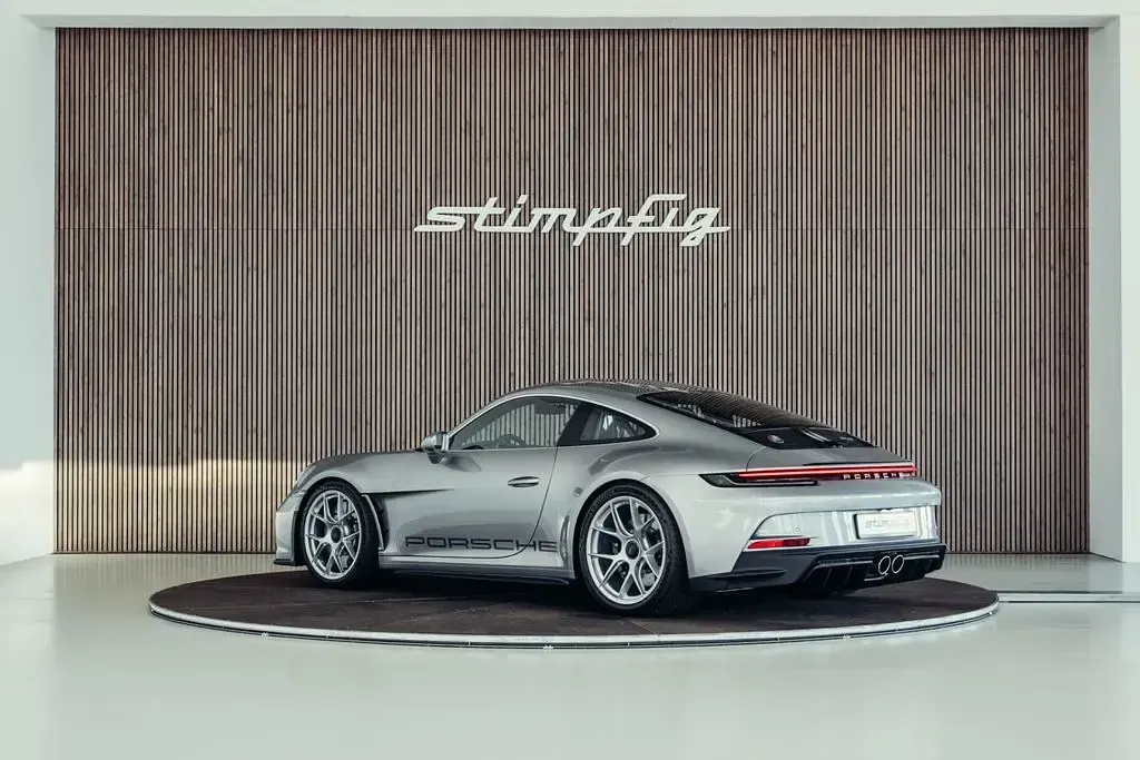 Gebraucht Porsche 992 525 PS (386 kW) 2024 Silber