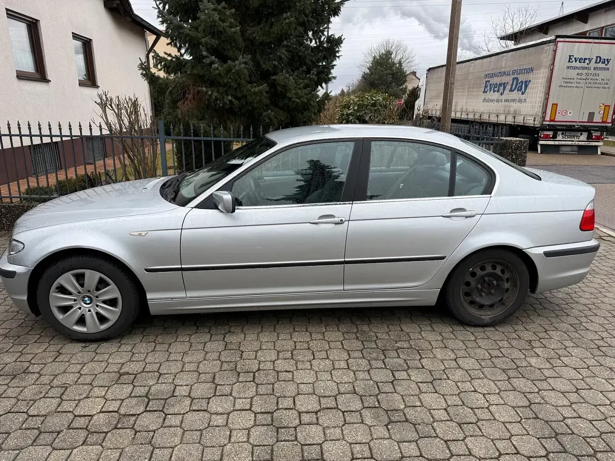 Gebraucht BMW 325 192 PS (141 kW) 2002 Silber Limousine