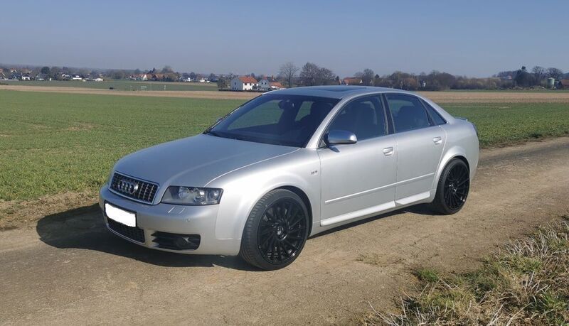 Silber Gebraucht 2004 Audi S4 Sport Limousine | 13.500 € (Fairer Preis) - Bild 1/4