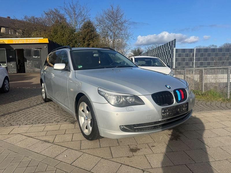 Gebraucht BMW 530 Advantage 235 PS (172 kW) 2008 Silber Kombi