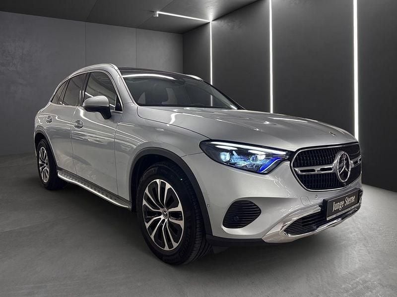 Gebraucht Mercedes GLC200 Avantgarde 204 PS (150 kW) 2024 Silber SUV