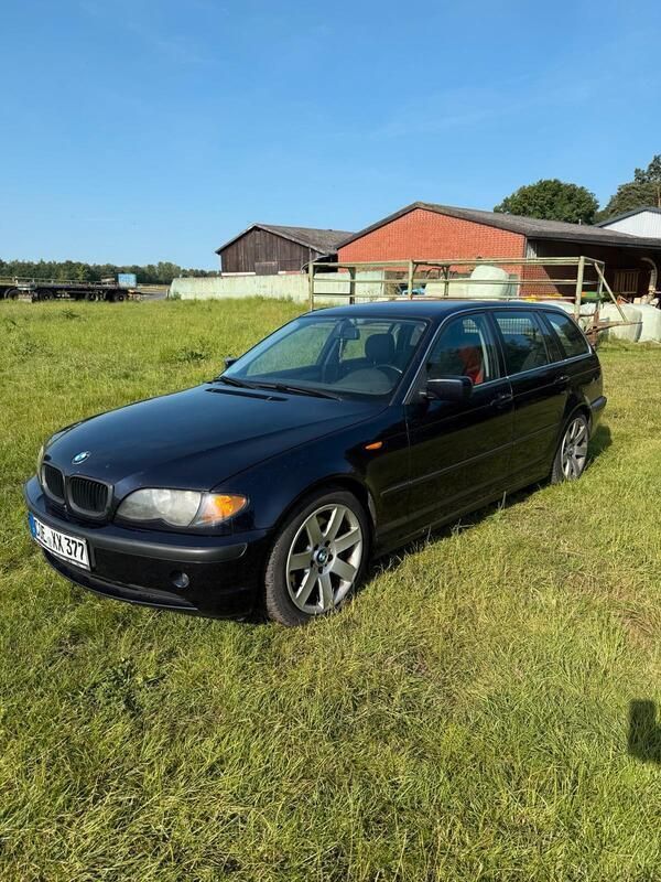 Blau Gebraucht 2005 BMW 330 Kombi | 2.850 € (Superpreis) - Bild 1/4