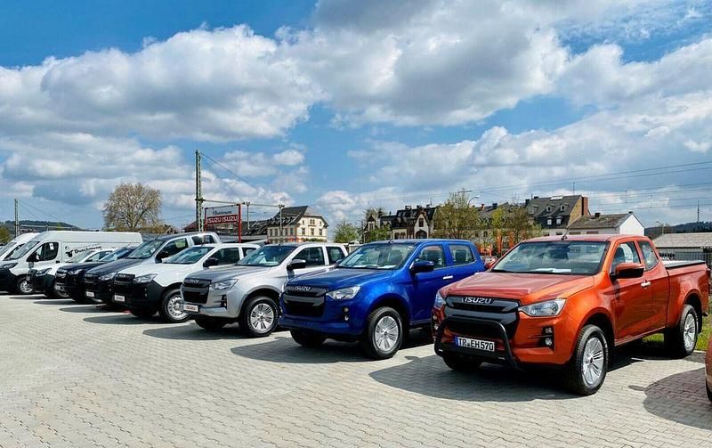 Orange Neu 2025 Isuzu D-Max SUV | 44.509 € - Bild 1/1