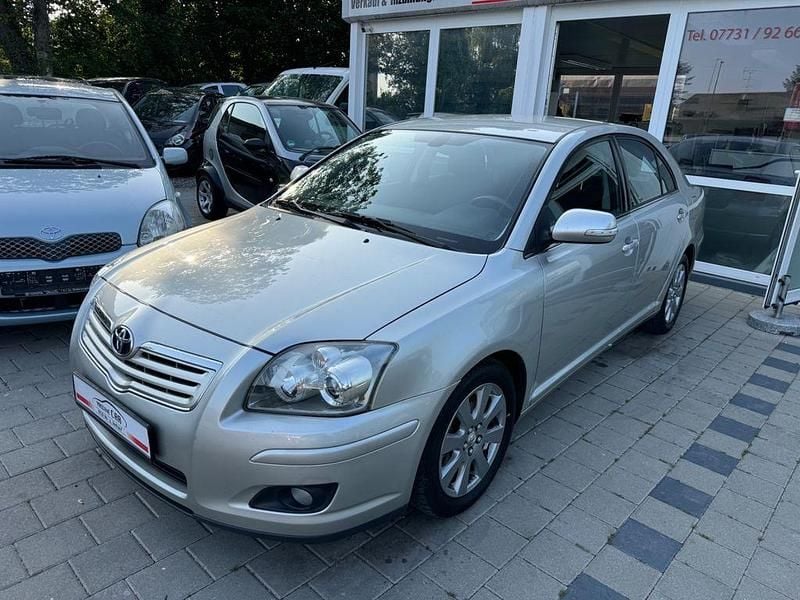 Silber Gebraucht 2008 Toyota Avensis Travel Kleinwagen | 4.900 € (Fairer Preis) - Bild 1/4
