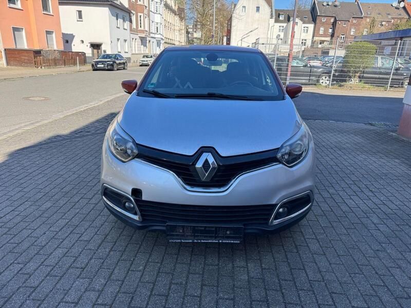 Silber Gebraucht 2014 Renault Captur Expression SUV | 8.699 € - Bild 1/4