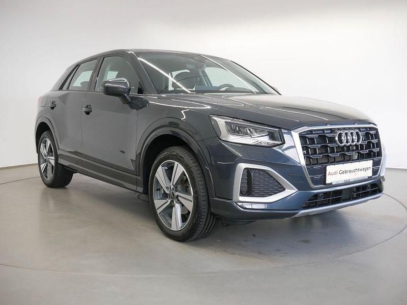 Gebraucht Audi Q2 Advanced 116 PS (85 kW) 2023 Manhattangrau metallic SUV
