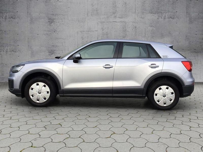 Gebraucht Audi Q2 Basis 150 PS (110 kW) 2017 Florettsilber metallic SUV