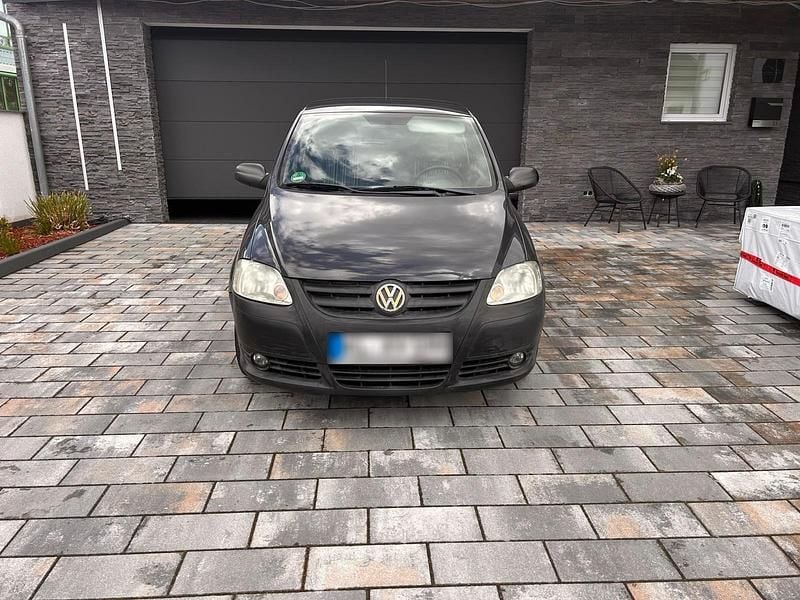 Gebraucht VW Fox 54 PS (39 kW) 2009 Grau Kleinwagen