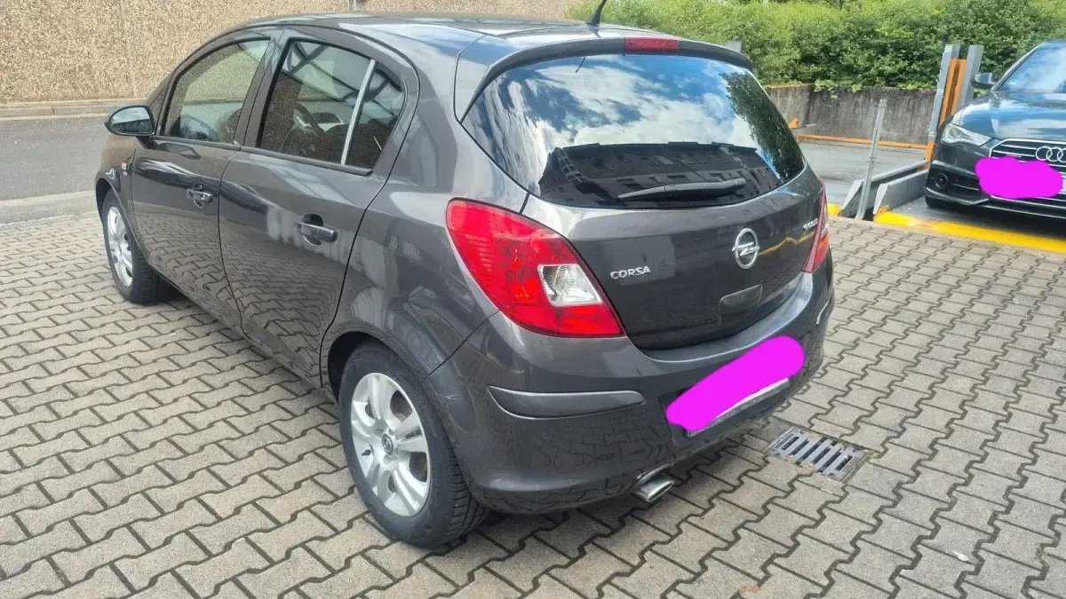 Gebraucht Opel Corsa Color Edition 86 PS (63 kW) 2012 Grau Kleinwagen