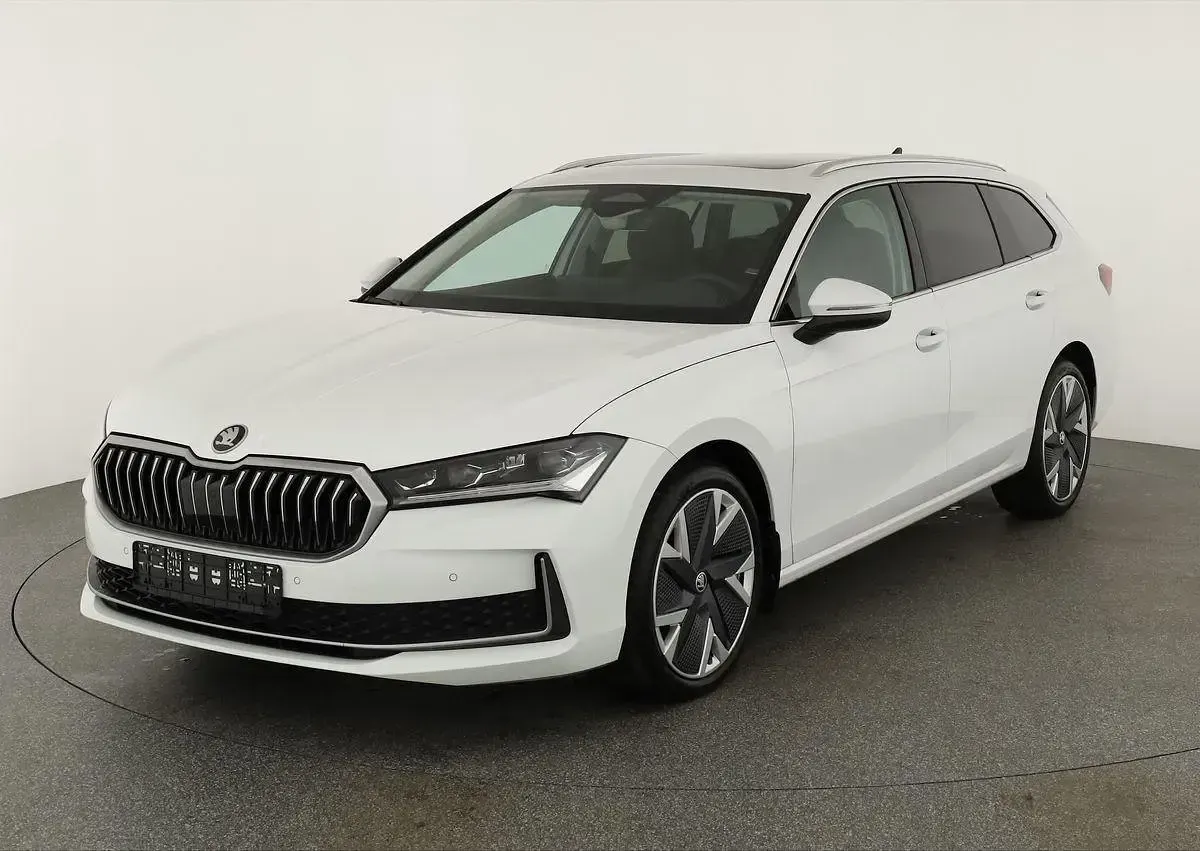 Gebraucht Skoda Superb Selection 193 PS (141 kW) 2024 Kombi