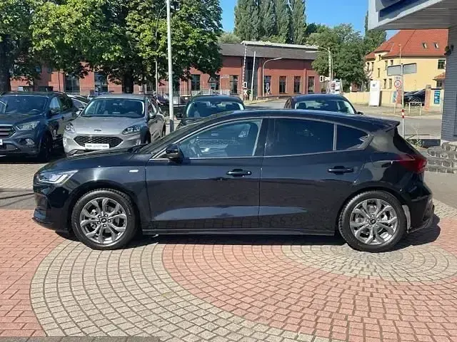 Gebraucht Ford Focus ST-Line 155 PS (114 kW) 2025 Schwarz Limousine