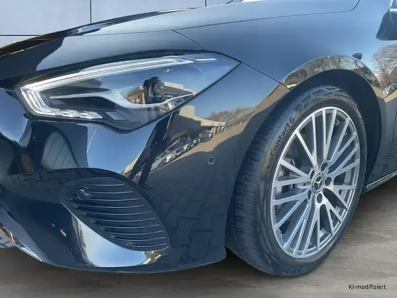 Gebraucht Mercedes CLA180 Progressive 116 PS (85 kW) 2024 Kosmosschwarz (schwarz) Limousine