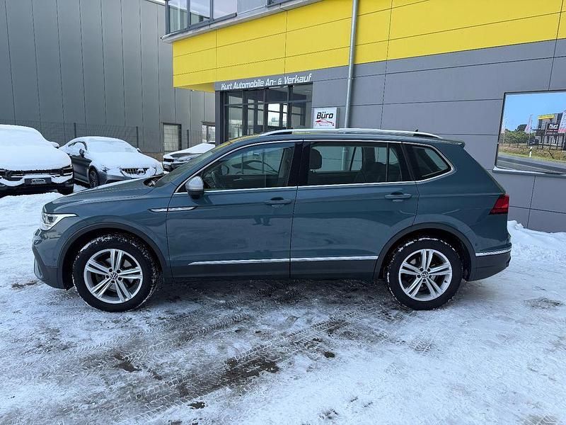 Gebraucht VW Tiguan Allspace Life 150 PS (110 kW) 2021 Blau SUV