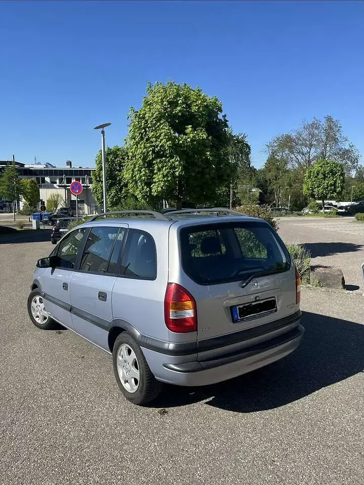 Gebraucht Opel Zafira Elegance 125 PS (91 kW) 2001 Van / Kleinbus