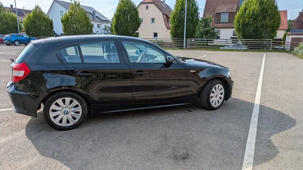 Gebraucht BMW 116 116 PS (85 kW) 2004 Schwarz Kleinwagen