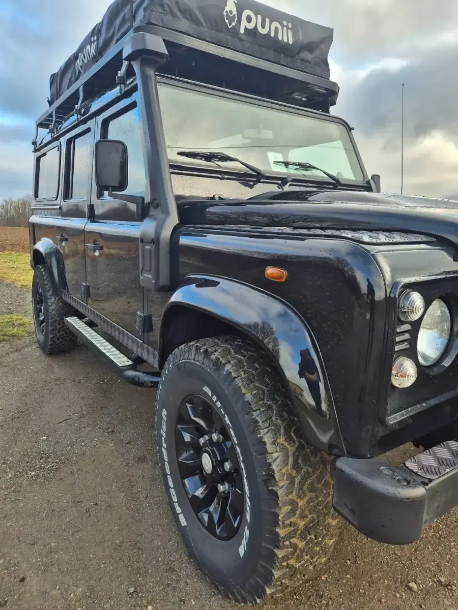 Gebraucht Land Rover Defender 122 PS (89 kW) 2011 Schwarz SUV