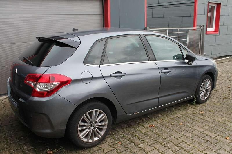 Gebraucht Citroën C4 Exclusive 111 PS (81 kW) 2011 Grau Limousine