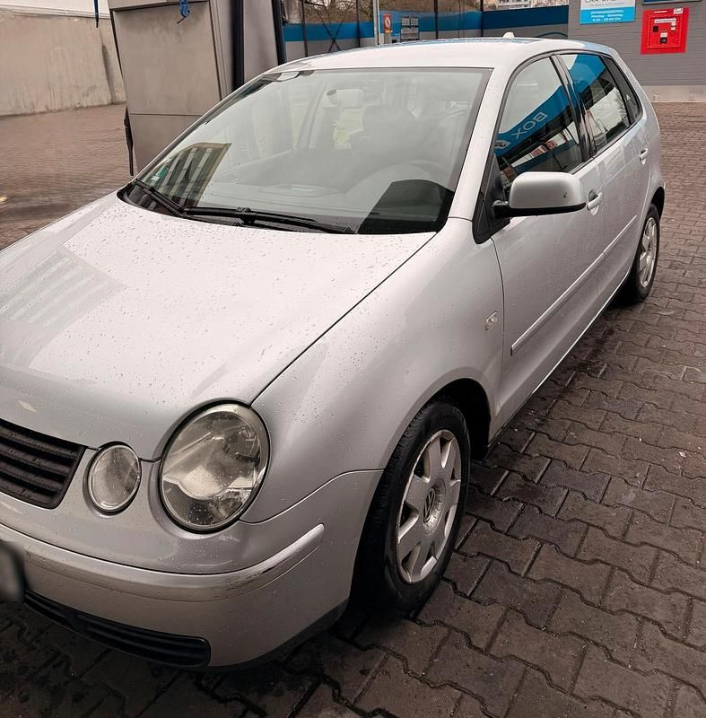 Gebraucht VW Polo 75 PS (55 kW) 2002 Silber Kleinwagen
