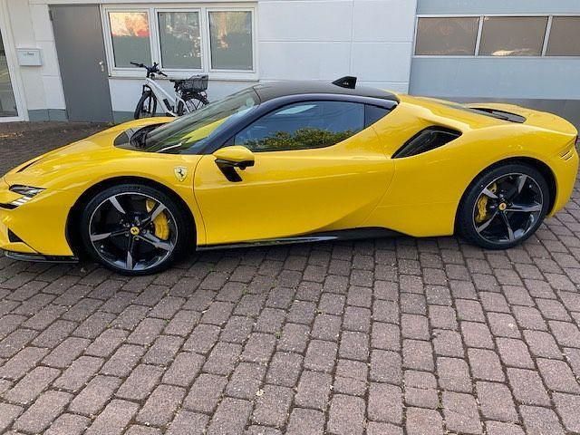 Gebraucht Ferrari SF90 2024 Gelb
