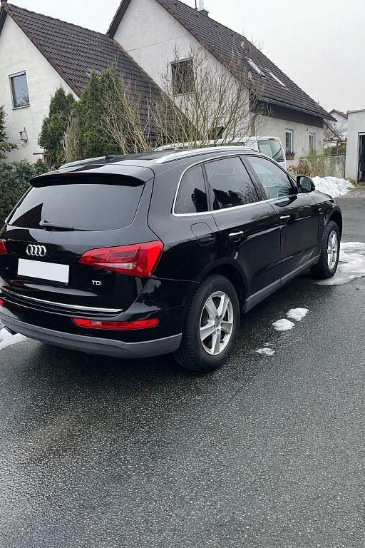 Schwarz Gebraucht 2017 Audi Q5 Ambiente SUV | 21.300 € (Guter Preis) - Bild 1/4