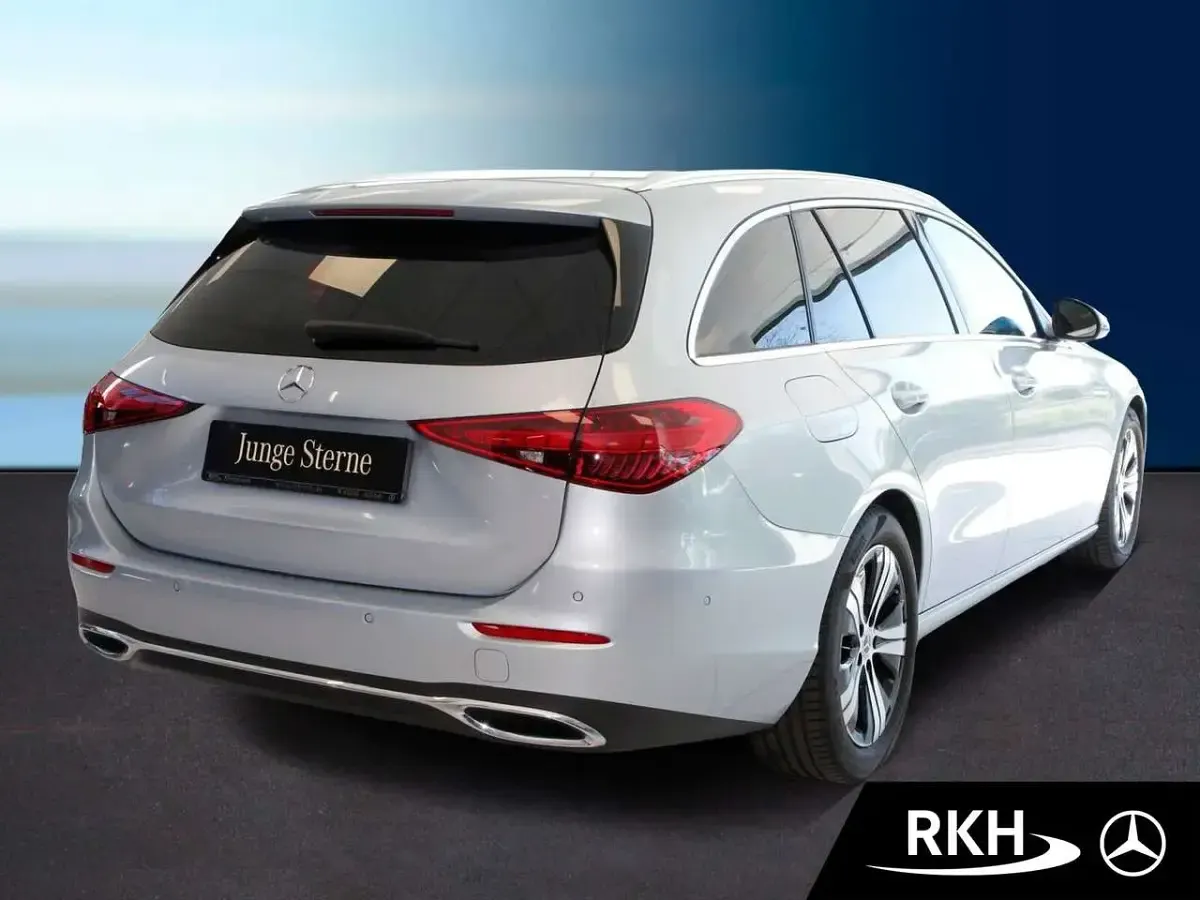 Gebraucht Mercedes C180 Avantgarde 170 PS (125 kW) 2025 Silber Kombi