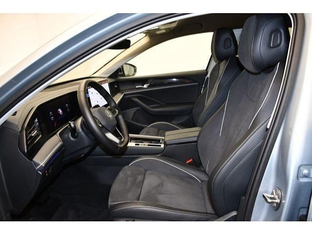 Gebraucht VW Passat Business 150 PS (110 kW) 2025 Oyster silver metallic Kombi