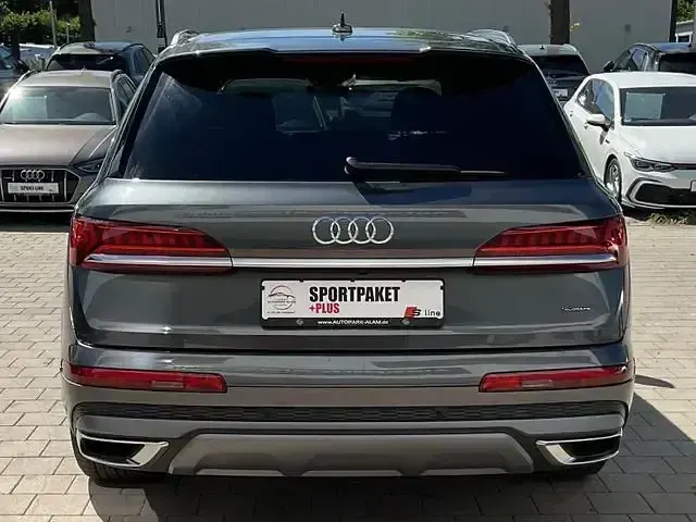 Usado Audi Q7 S-Line 231 HP (169 kW) 2022 Cinzento SUV