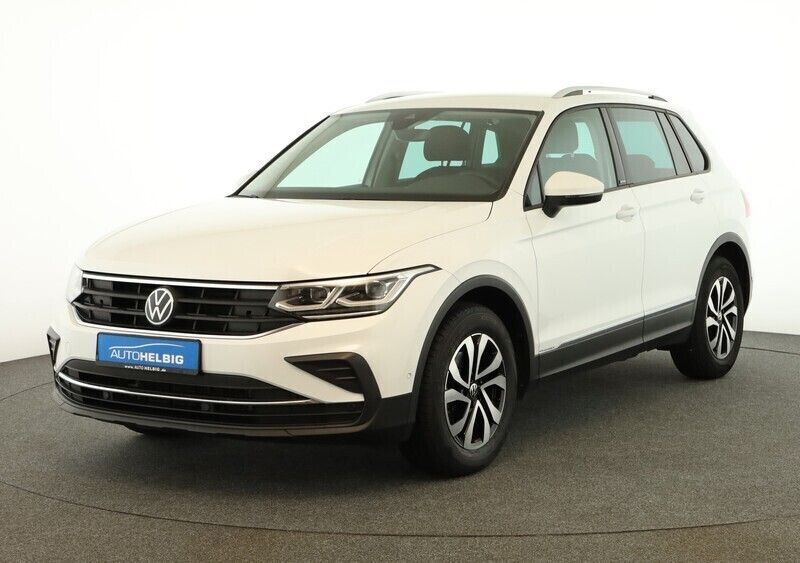 Pure white Gebraucht 2022 VW Tiguan Active SUV | 25.880 € (Guter Preis) - Bild 1/4