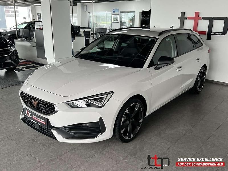 "candy" weiss Gebraucht 2024 Cupra Leon Kombi | 27.490 € (Superpreis) - Bild 1/4
