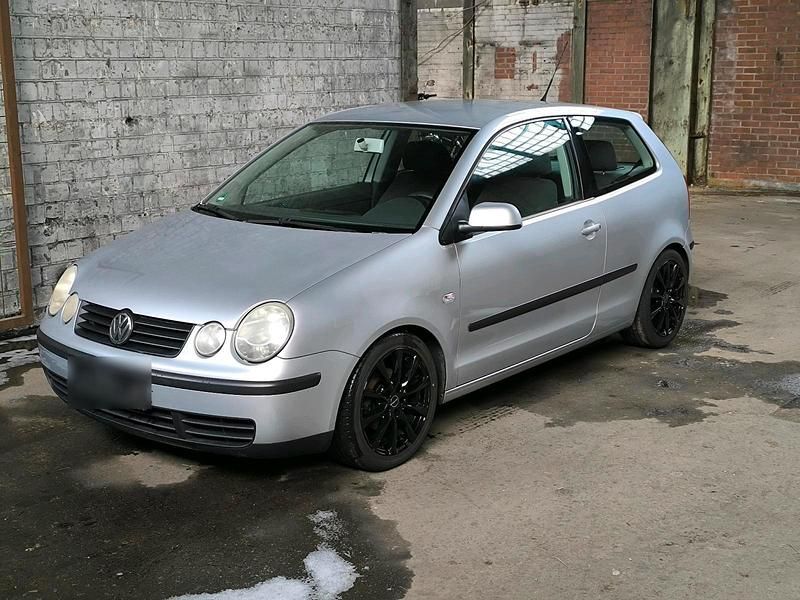 Silber Gebraucht 2002 VW Polo Kleinwagen | 850 € (Fairer Preis) - Bild 1/4