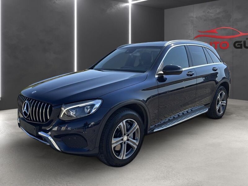 Blau Gebraucht 2016 Mercedes GLC250 SUV | 21.499 € (Guter Preis) - Bild 1/4