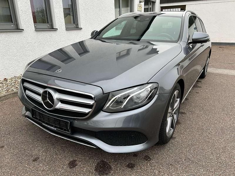 Grau Gebraucht 2018 Mercedes E200 Avantgarde Kombi | 24.499 € (Guter Preis) - Bild 1/4
