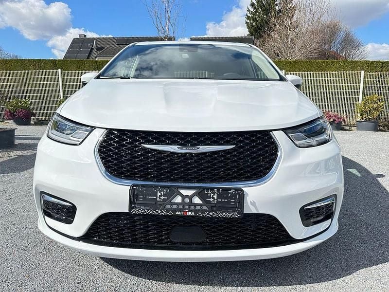 Gebraucht Chrysler Pacifica 291 PS (214 kW) 2024 Weiß Van