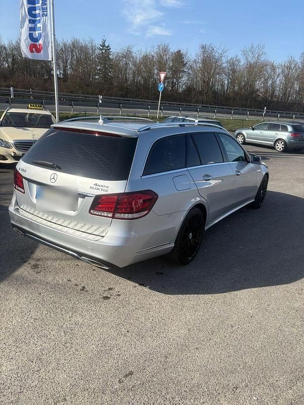 Gebraucht Mercedes E350 Avantgarde 258 PS (189 kW) 2013 Silber Kombi