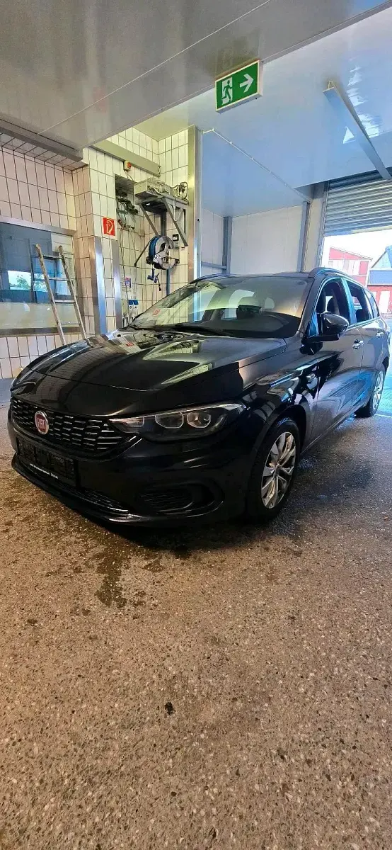 Gebraucht Fiat Tipo 120 PS (88 kW) 2017 Blau Kombi