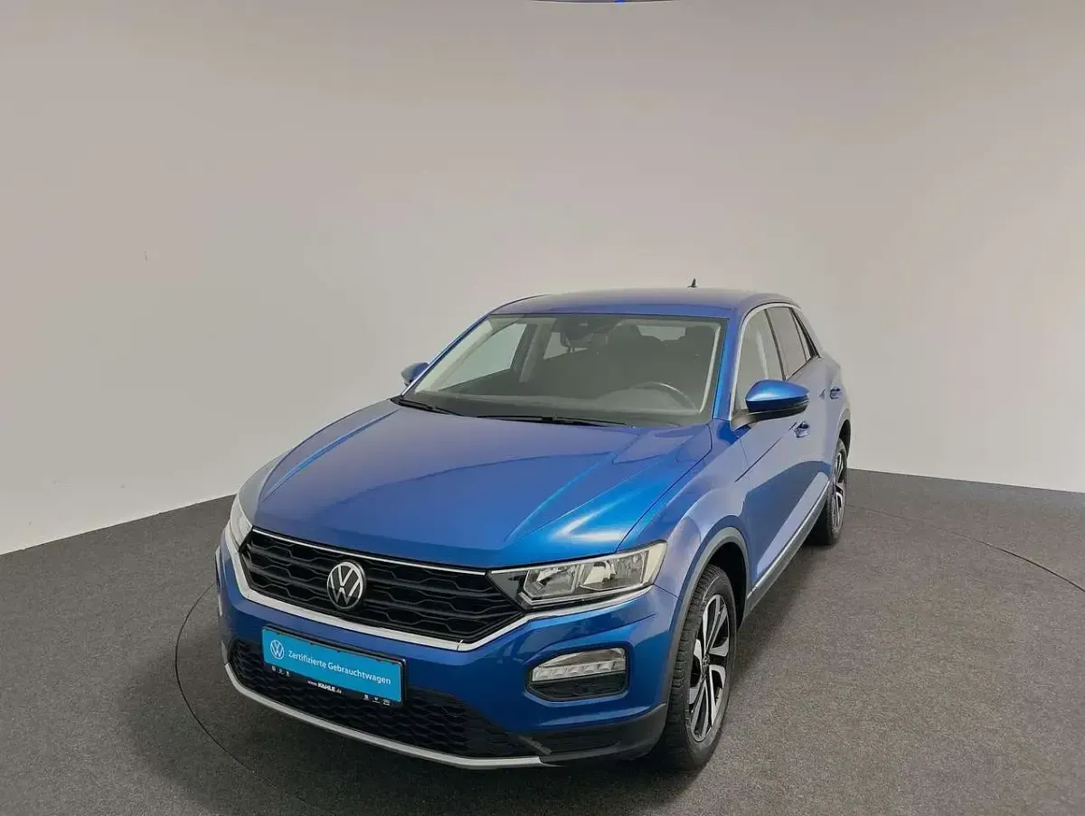 Używany VW T-Roc Active 110 KM (80 kW) 2021 Niebieski SUV
