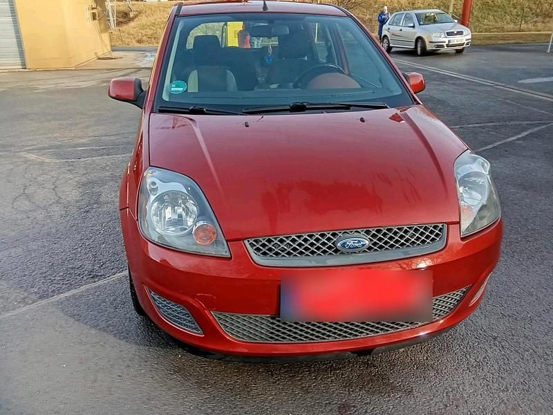 Gebraucht Ford Fiesta 69 PS (50 kW) 2008 Orange Kleinwagen