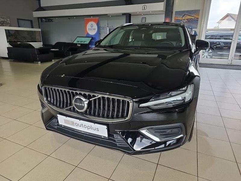 Gebraucht Volvo V60 Plus 197 PS (144 kW) 2023 Schwarz Kombi