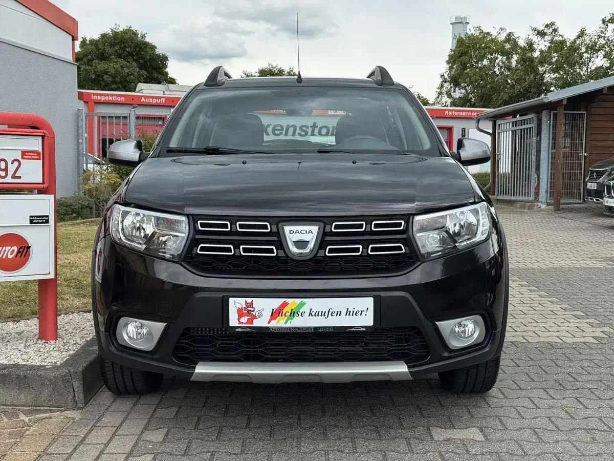 Gebraucht Dacia Sandero Ambiance 90 PS (66 kW) 2017 Schwarz Kleinwagen