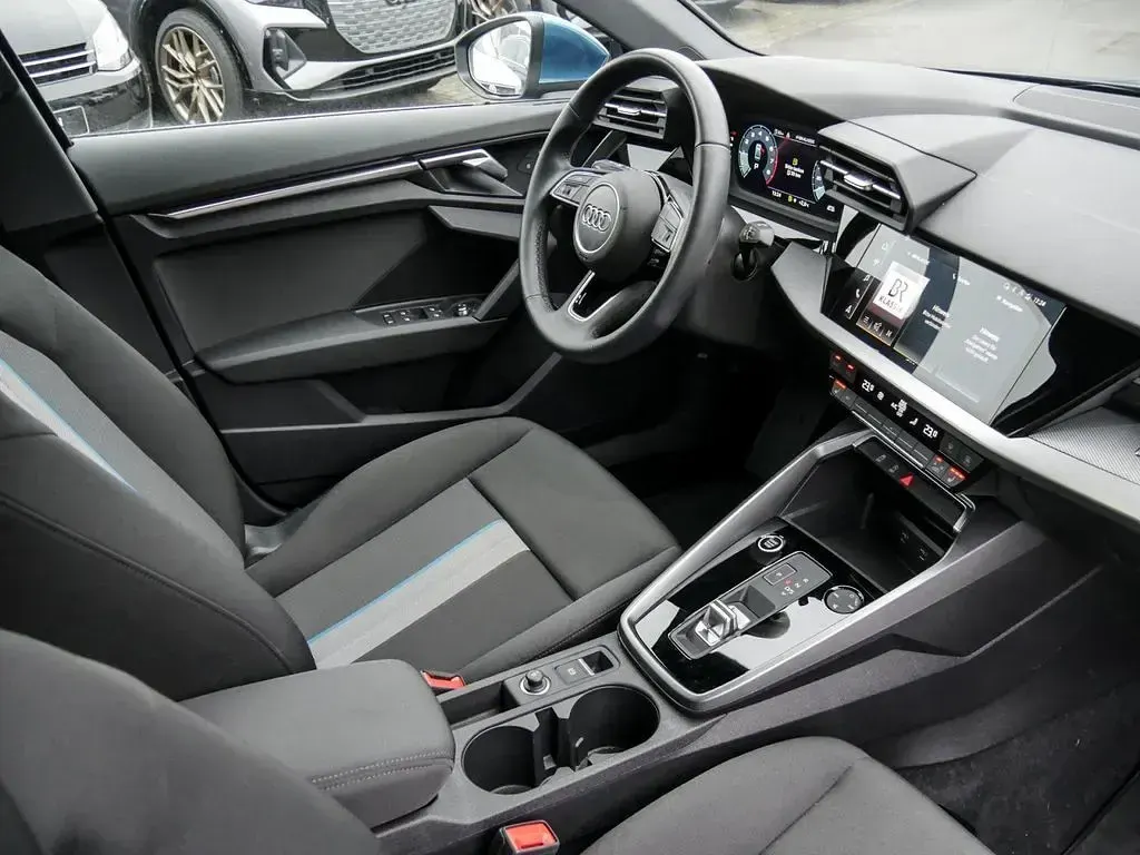 Gebraucht Audi A3 Advanced 150 PS (110 kW) 2021 Atollblau metallic Limousine