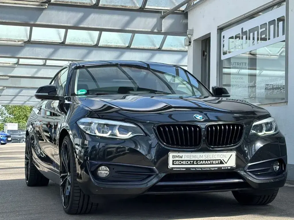 Gebraucht BMW 220 Sport Line 184 PS (135 kW) 2018 Schwarz Coupé